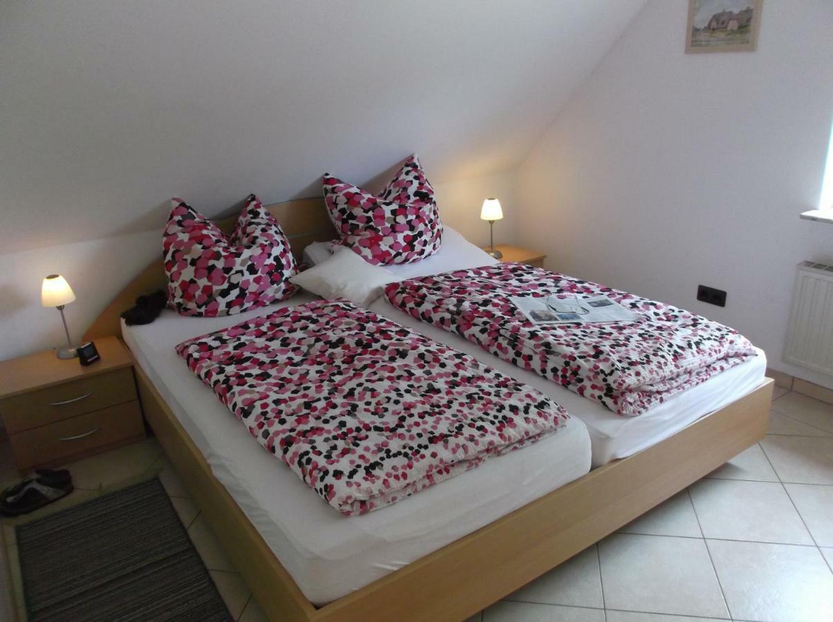 Ferienwohnung Anna Suderstapel エクステリア 写真